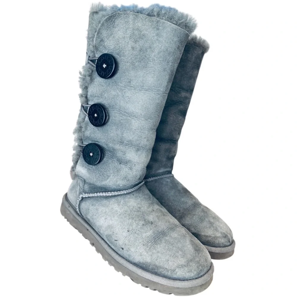 UGG Bailey Button Triplet Women's Gray Suede Boots Size 6